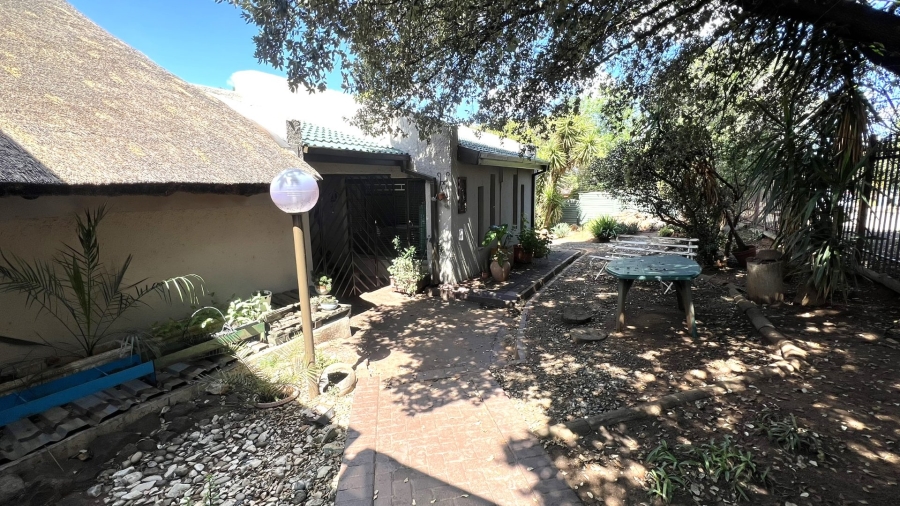 4 Bedroom Property for Sale in Pellissier Free State